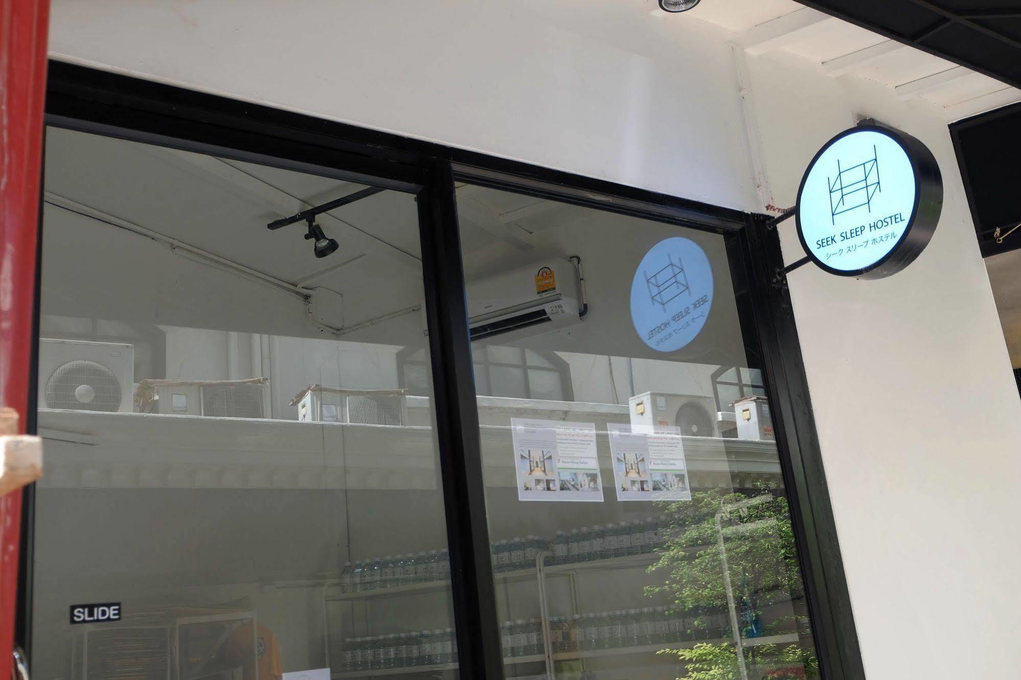Seek Sleep Hostel Bangkok Buitenkant foto