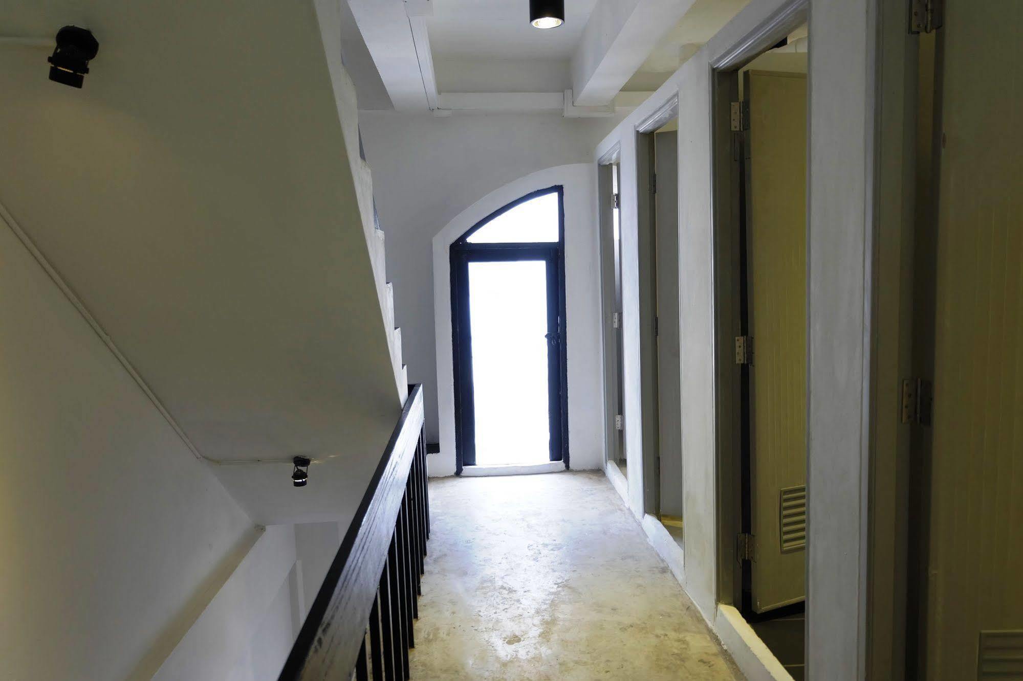 Seek Sleep Hostel Bangkok Buitenkant foto